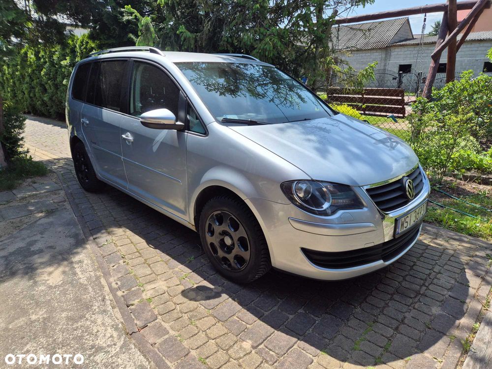 Volkswagen Touran - 2