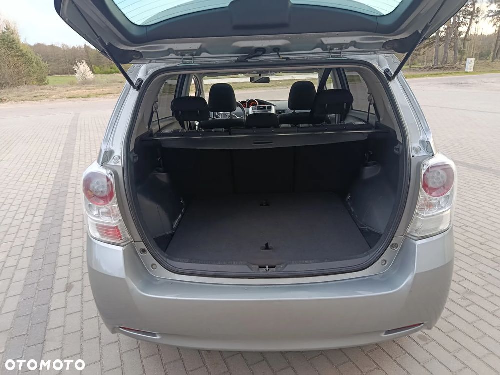 Toyota Verso 2.0 D-4D - 28