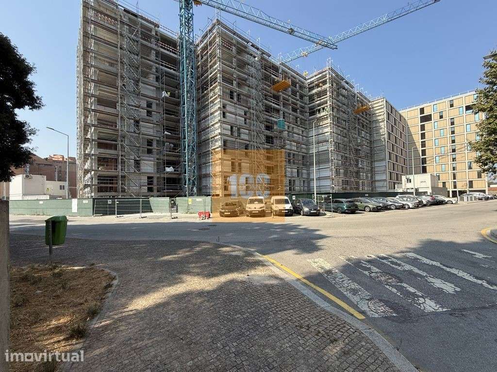 T2 com terraço nos Jardins da Arrábida - Grande imagem: 2/15