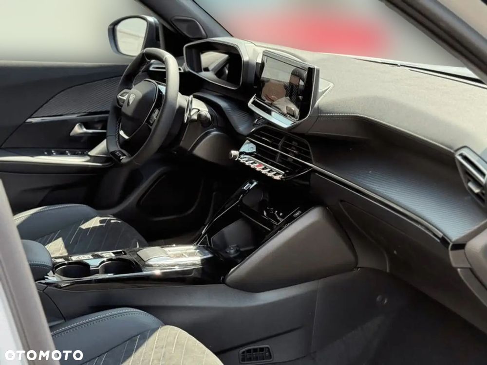 Peugeot 2008 PureTech mHEV GT Exclusive e-DCS6 - 12