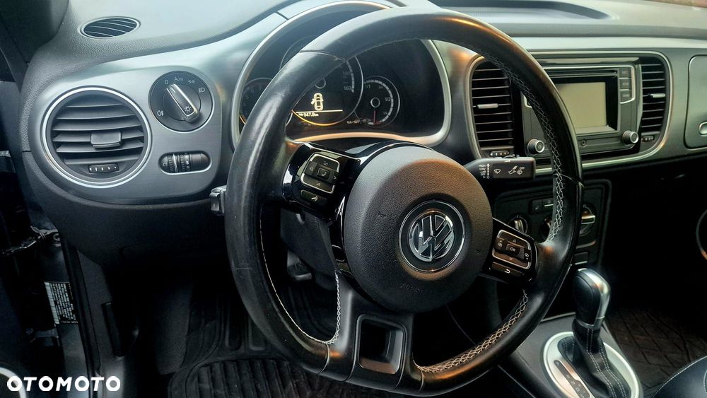 Volkswagen New Beetle - 13