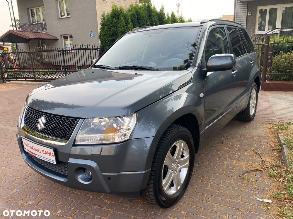 Suzuki Grand Vitara 2.0 Comfort Limited - 24