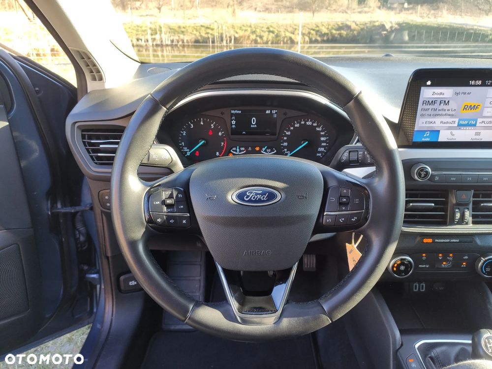 Ford Focus 1.0 EcoBoost Connected - 23