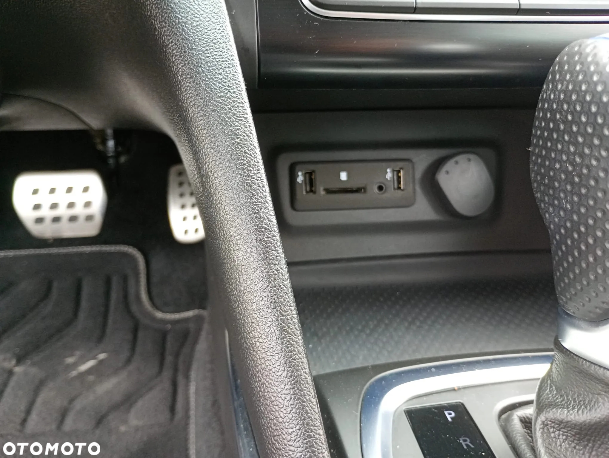 Renault Megane Grandtour ENERGY TCe 205 EDC GT - 23