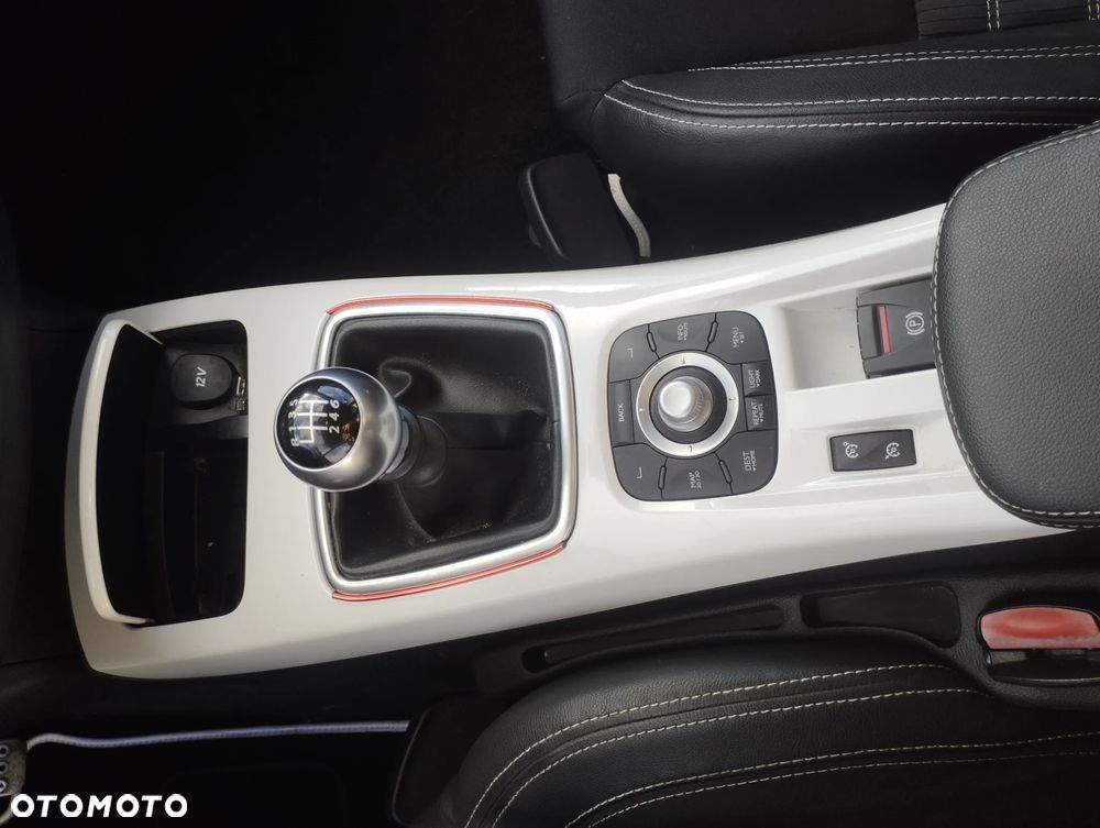 Renault Laguna 2.0 dCi Monaco GP2 - 7