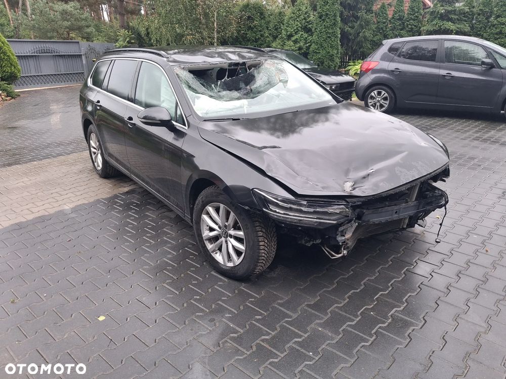 Volkswagen Passat 2.0 TDI SCR Business Plus DSG - 8
