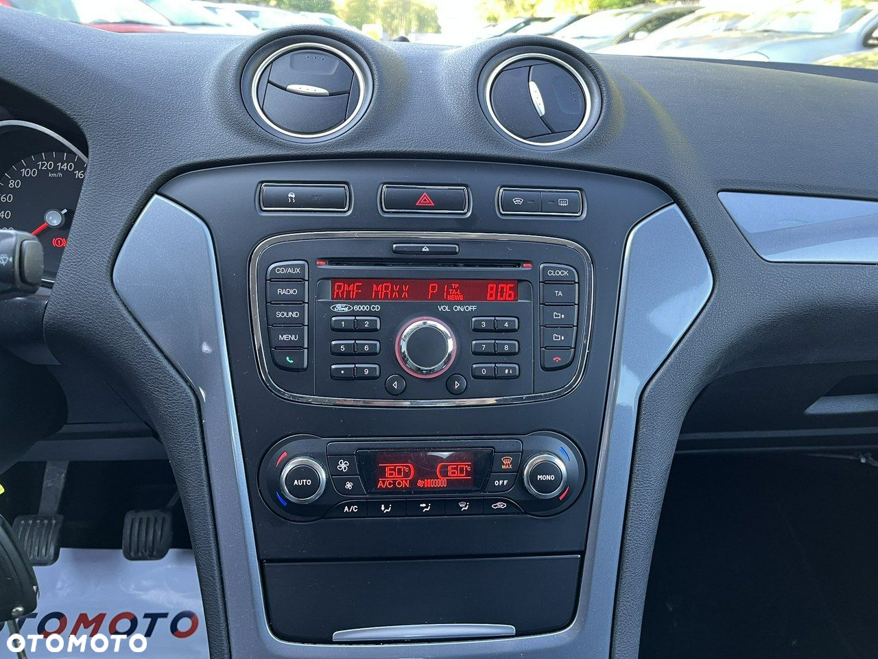Ford Mondeo - 12