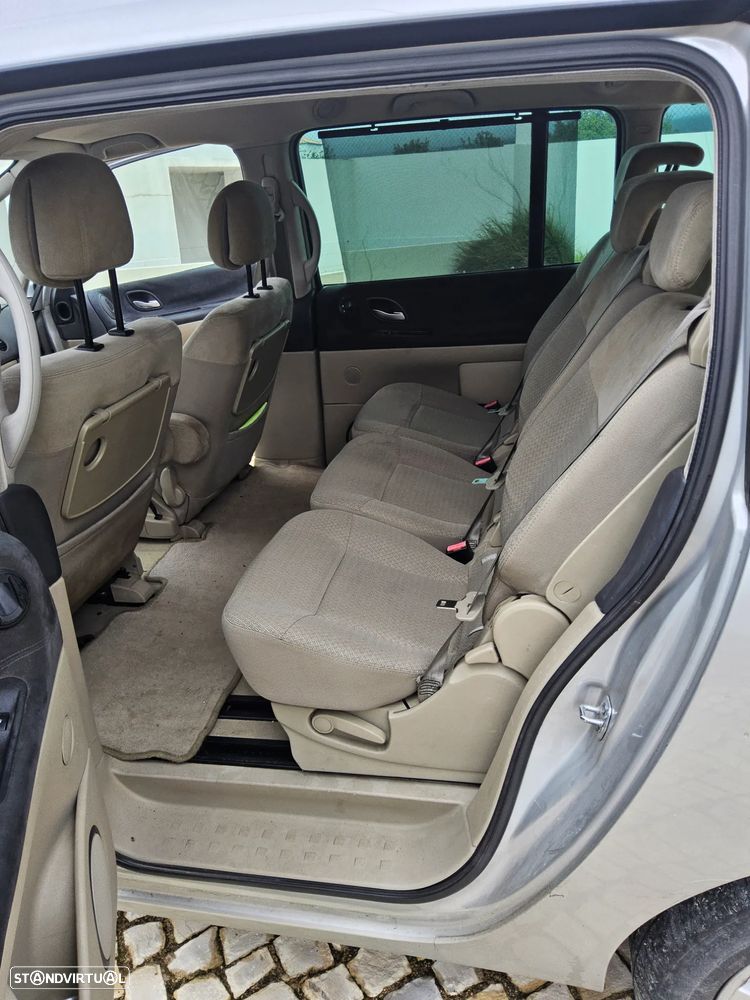 Renault Espace 2.0 dCi SE Travel 7L - 12