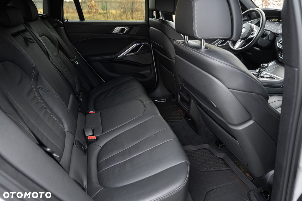 BMW X6M - 38