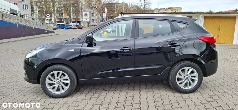 Hyundai ix35 2.0 CRDi 4WD Fifa World Cup Silver Edition - 11
