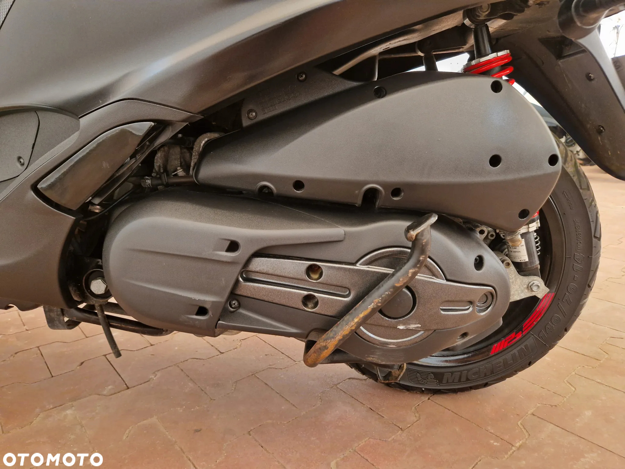 Piaggio MP-3 - 29