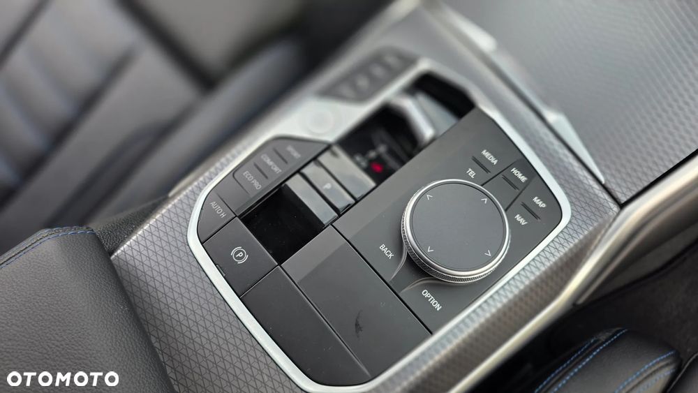 BMW Seria 3 330i xDrive M Sport sport - 27