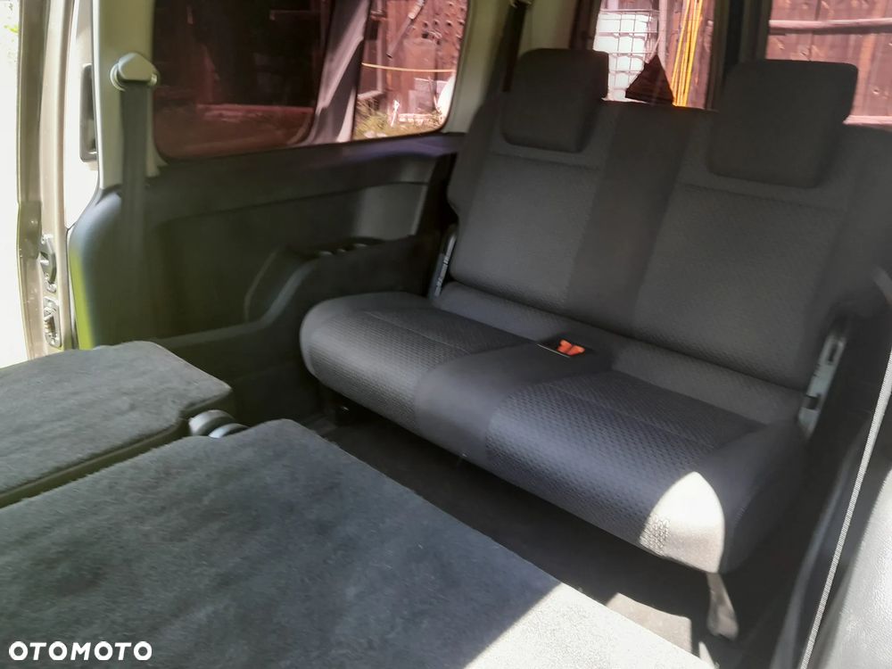 Volkswagen Caddy Maxi 2.0 TDI Trendline 4Motion - 21