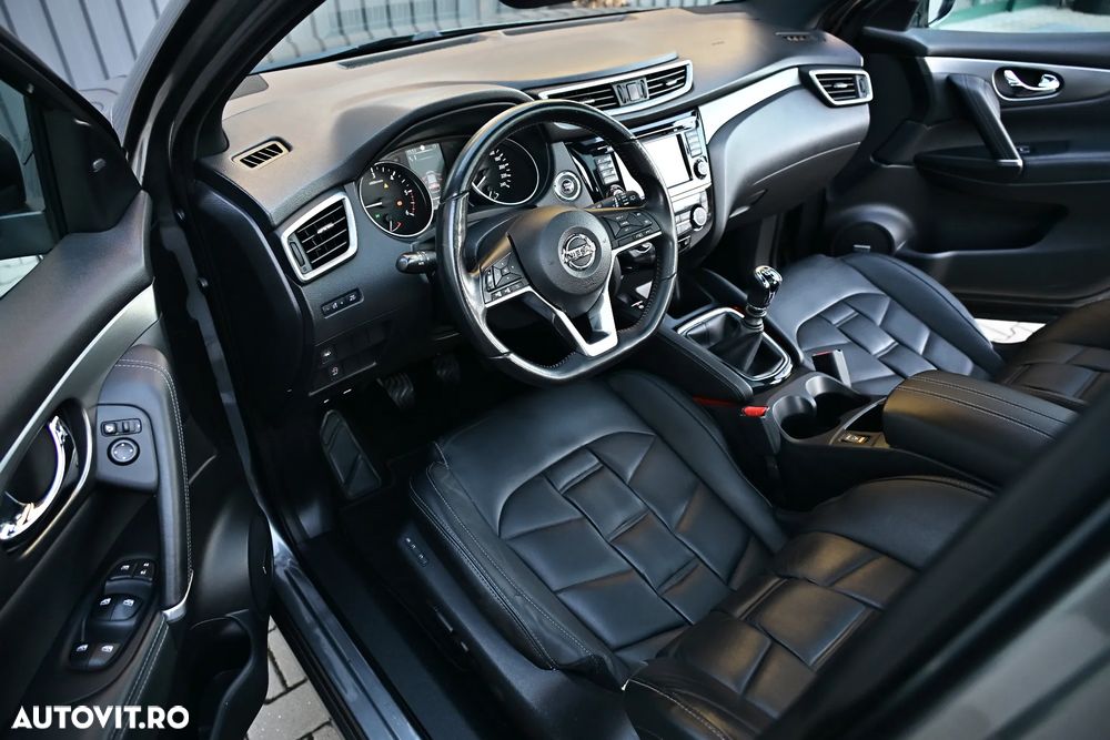 Nissan Qashqai 1.6 DCI TEKNA+ - 27