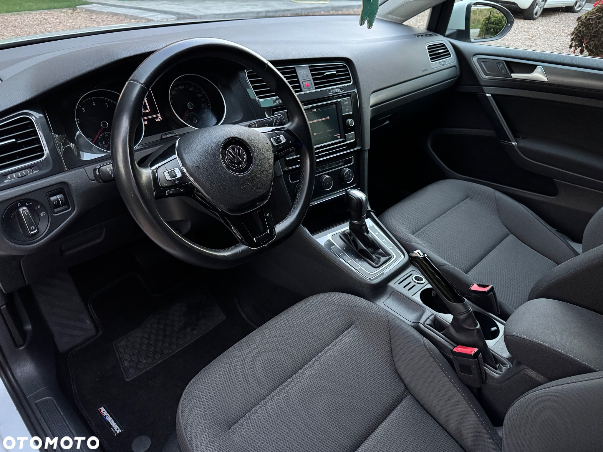 Volkswagen Golf 1.4 TSI BlueMotion Technology DSG Highline - 9