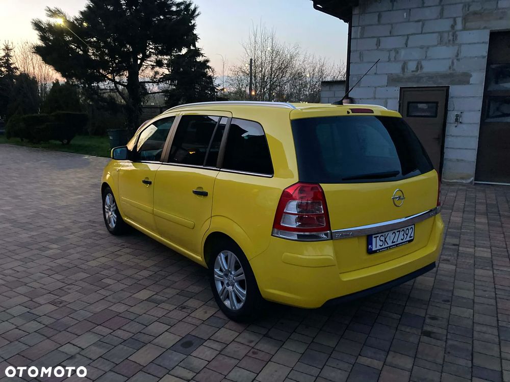 Opel Zafira 1.9 CDTI Cosmo - 3