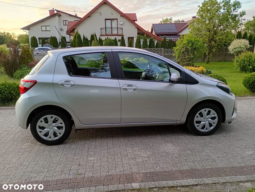 Toyota Yaris - 8