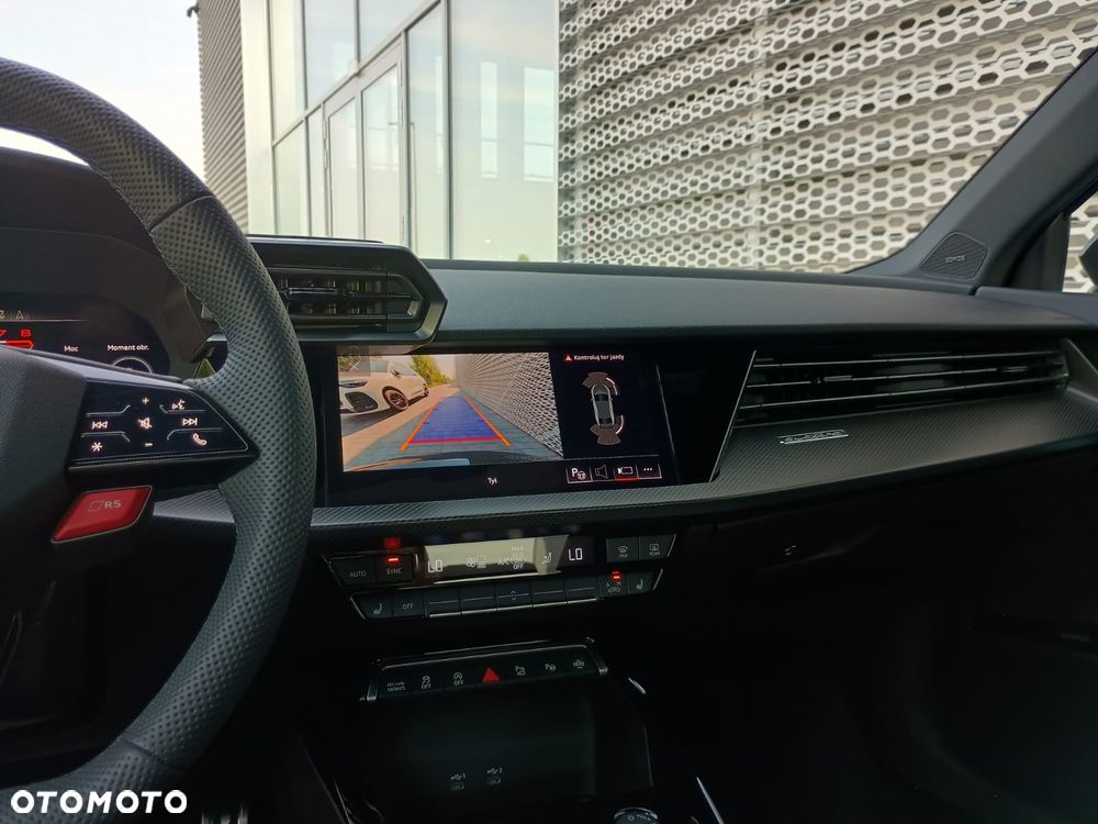 Audi RS3 Limousine - 16