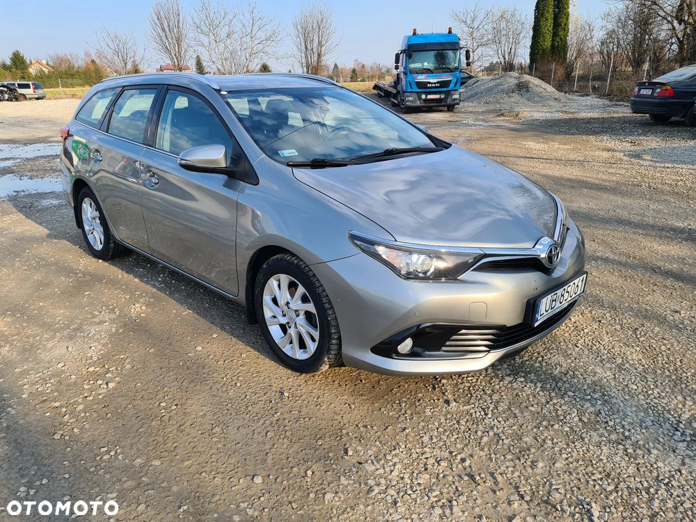Toyota Auris - 4
