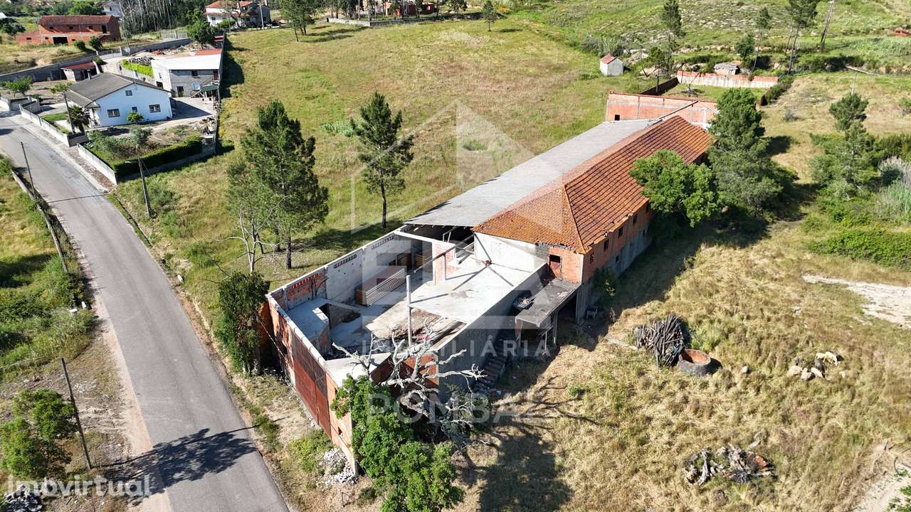 Armazém em Pelmá - Grande imagem: 2/13