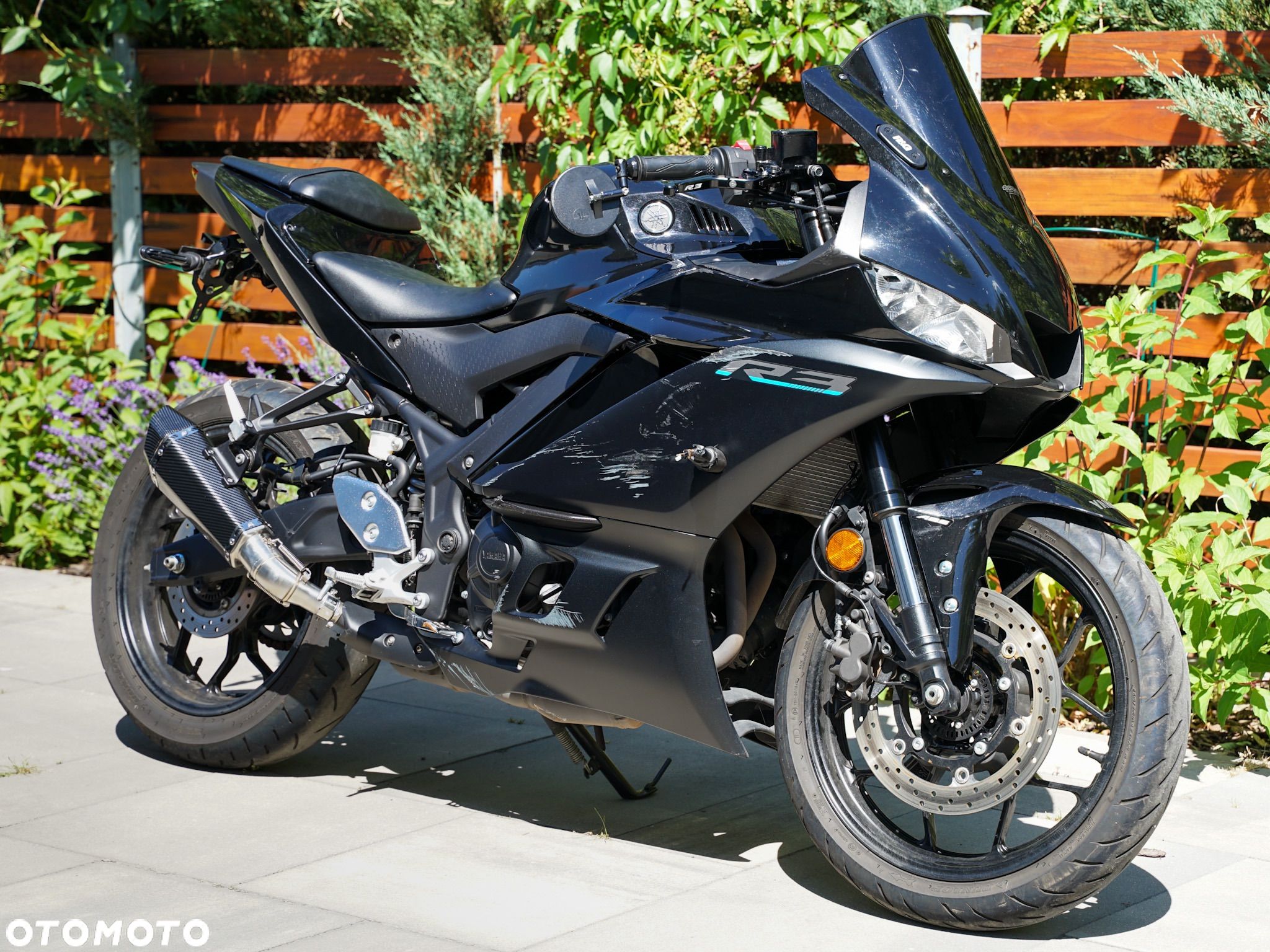 Yamaha R3 - 1