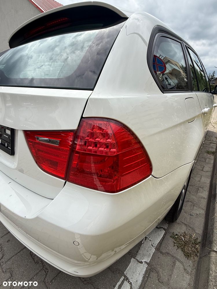 BMW Seria 3 318d - 16