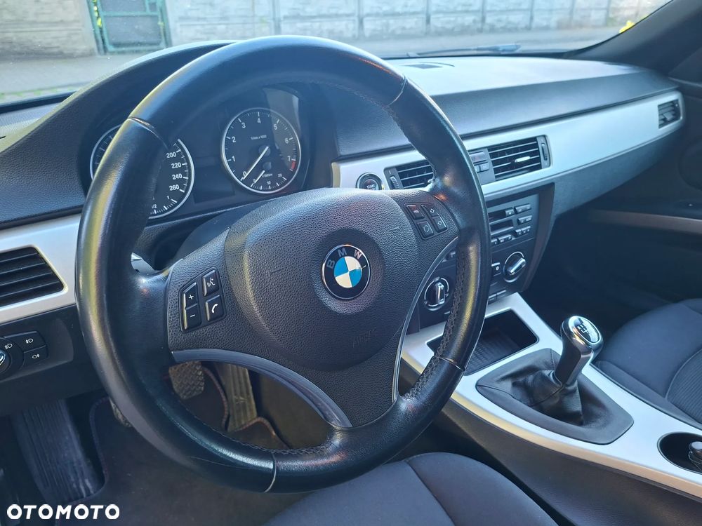 BMW Seria 3 320i - 20