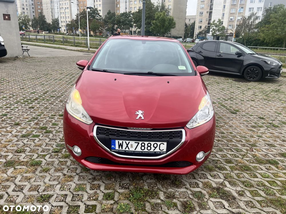 Peugeot 208 - 4