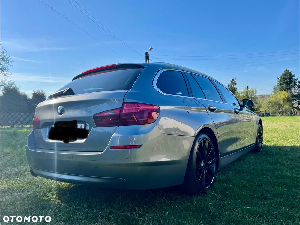 BMW Seria 5 525d Luxury Line - 4