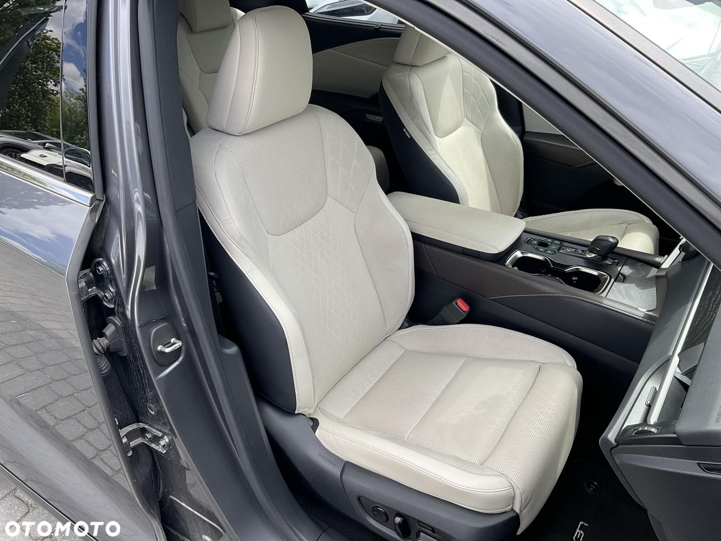 Lexus RX - 15