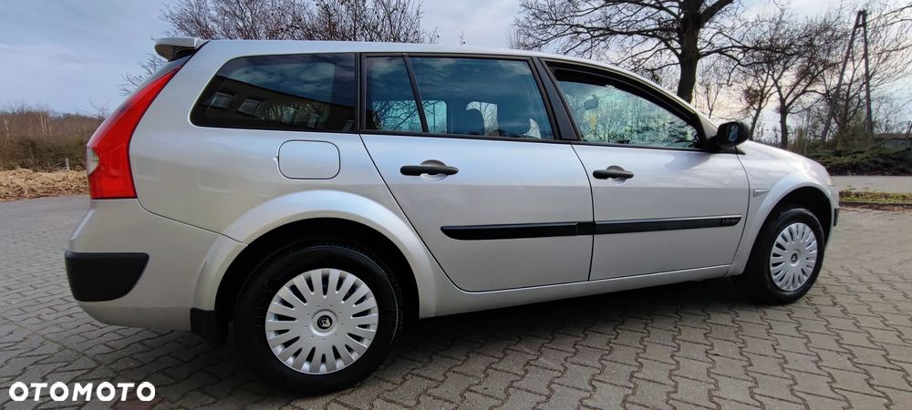 Renault Megane 1.6 16V Luxe Expression - 5