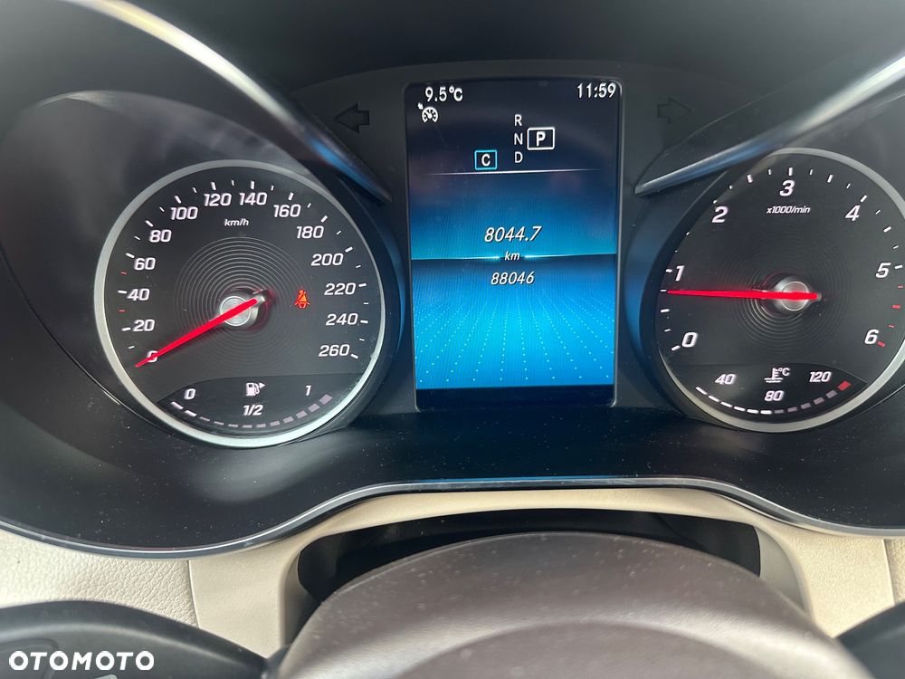 Mercedes-Benz GLC - 16