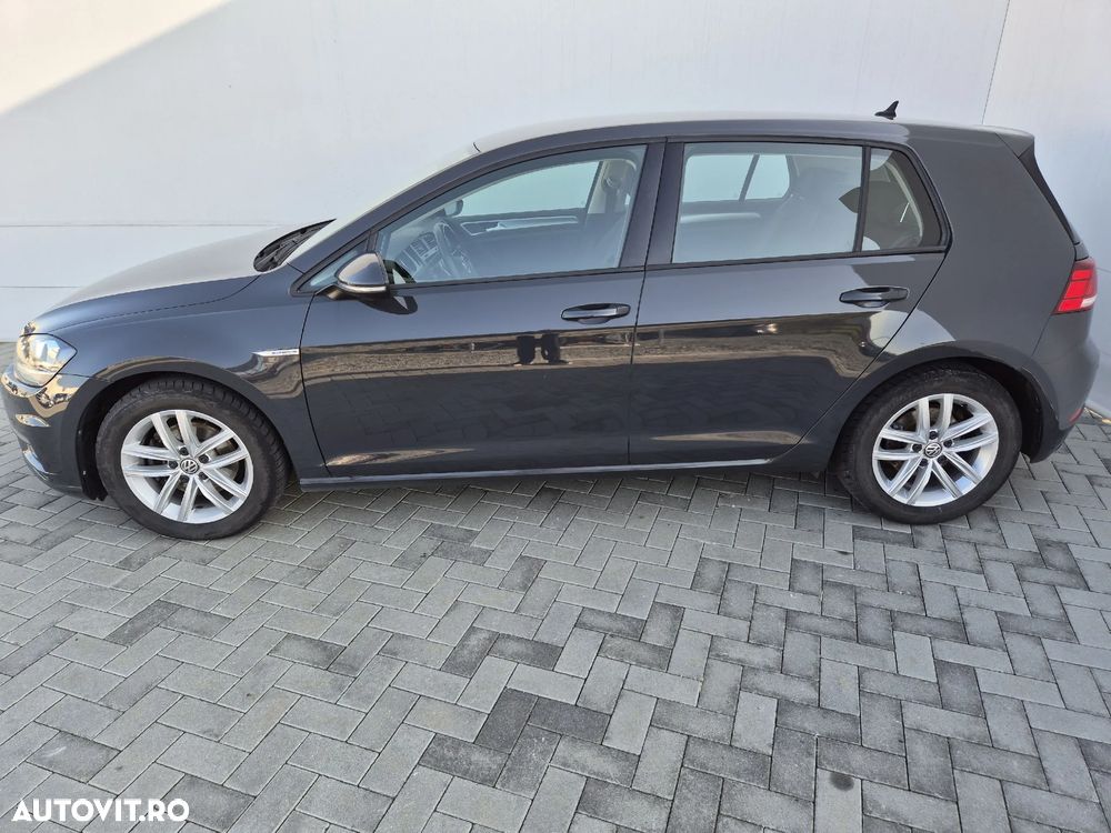 Volkswagen Golf - 2