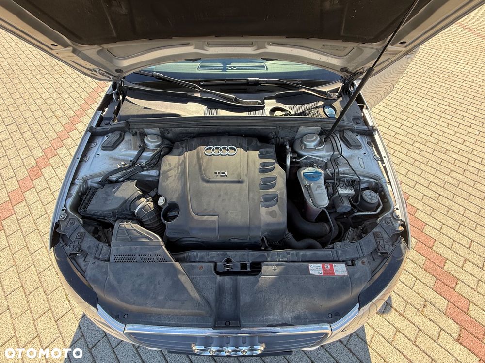 Audi A4 Avant - 32