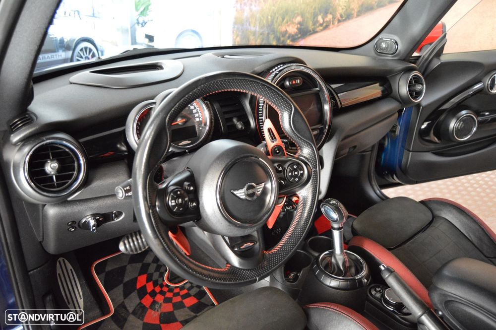 MINI 3 Portas John Cooper Works Auto Desportiva - 37
