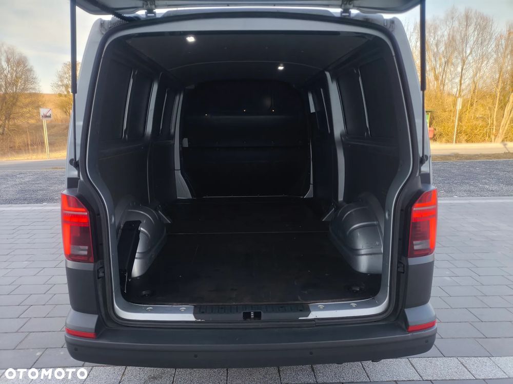 Volkswagen Transporter - 19
