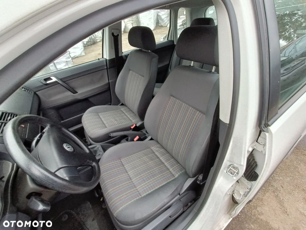 VOLKSWAGEN POLO IV 9N 01-09 LIFT 2009 r. 5D HB fotel kierowcy i pasażera + kanapa tylna  * - 1