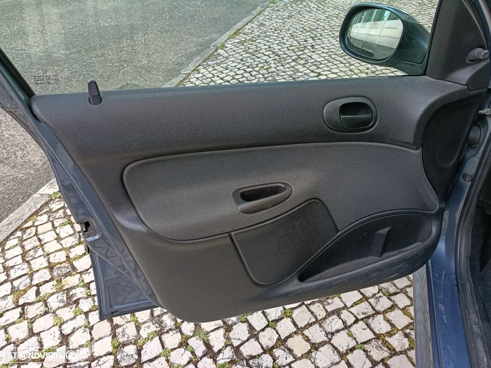 Peugeot 206 1.4 XT - 10