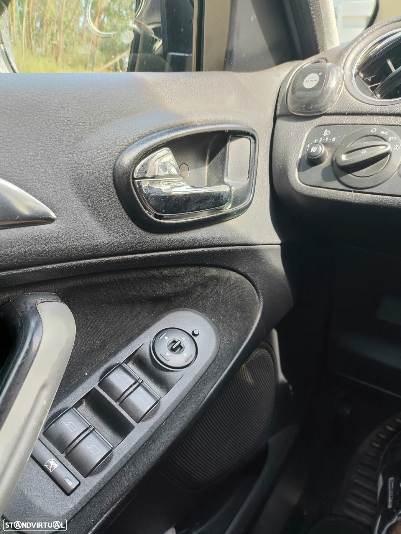 Ford S-Max 2.0 TDCi Titanium 7L - 15