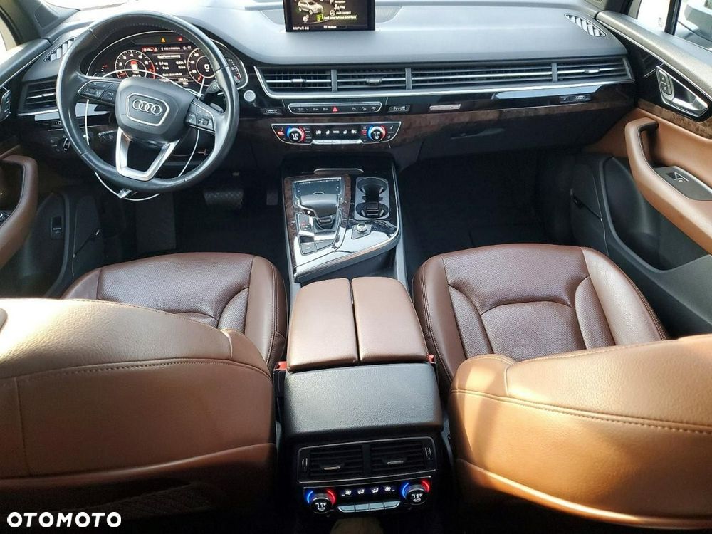 Audi Q7 - 8