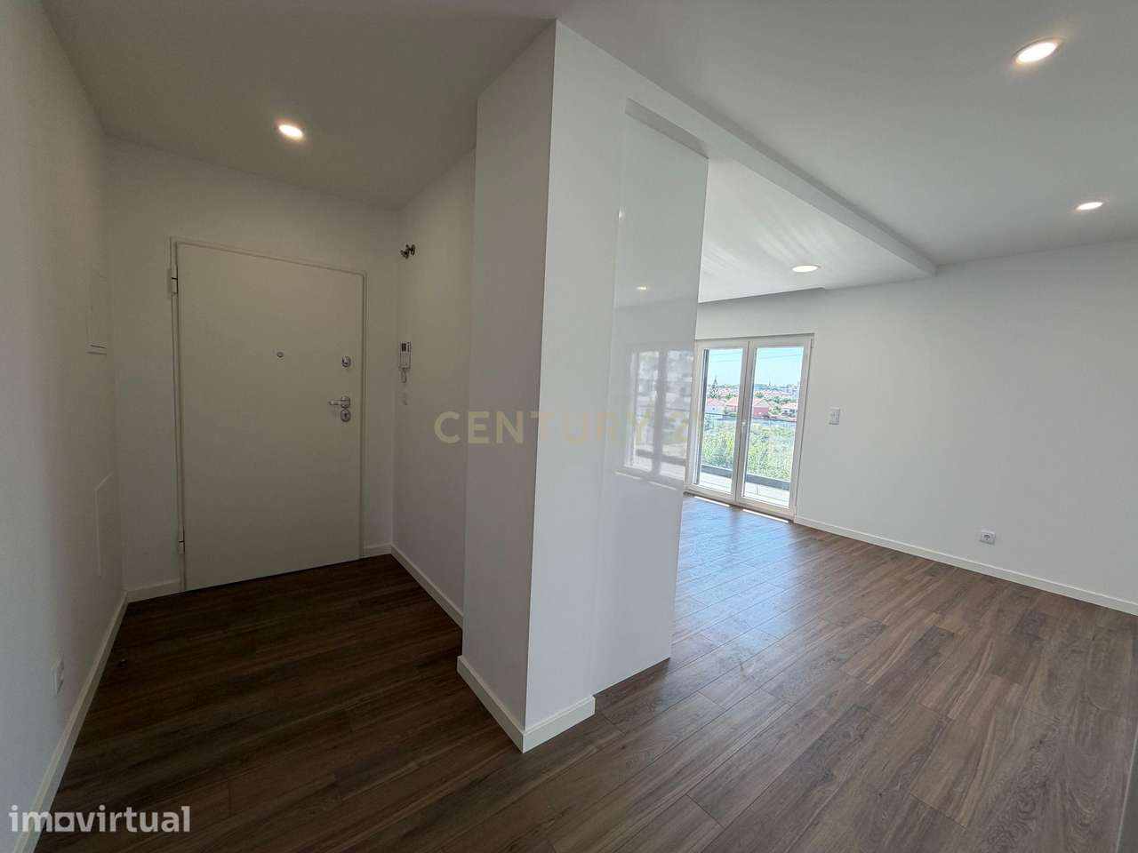 Sintra – Apartamento T1 a estrear com 2 varandas - Grande imagem: 3/15