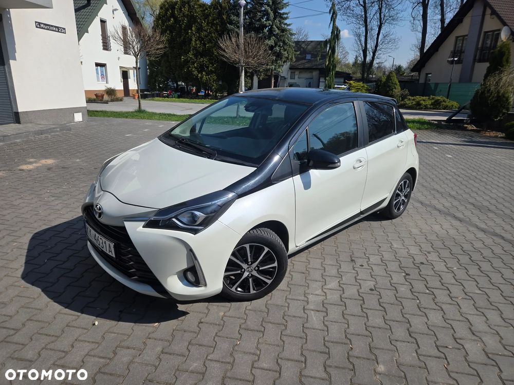 Toyota Yaris 1.5 Premium - 4