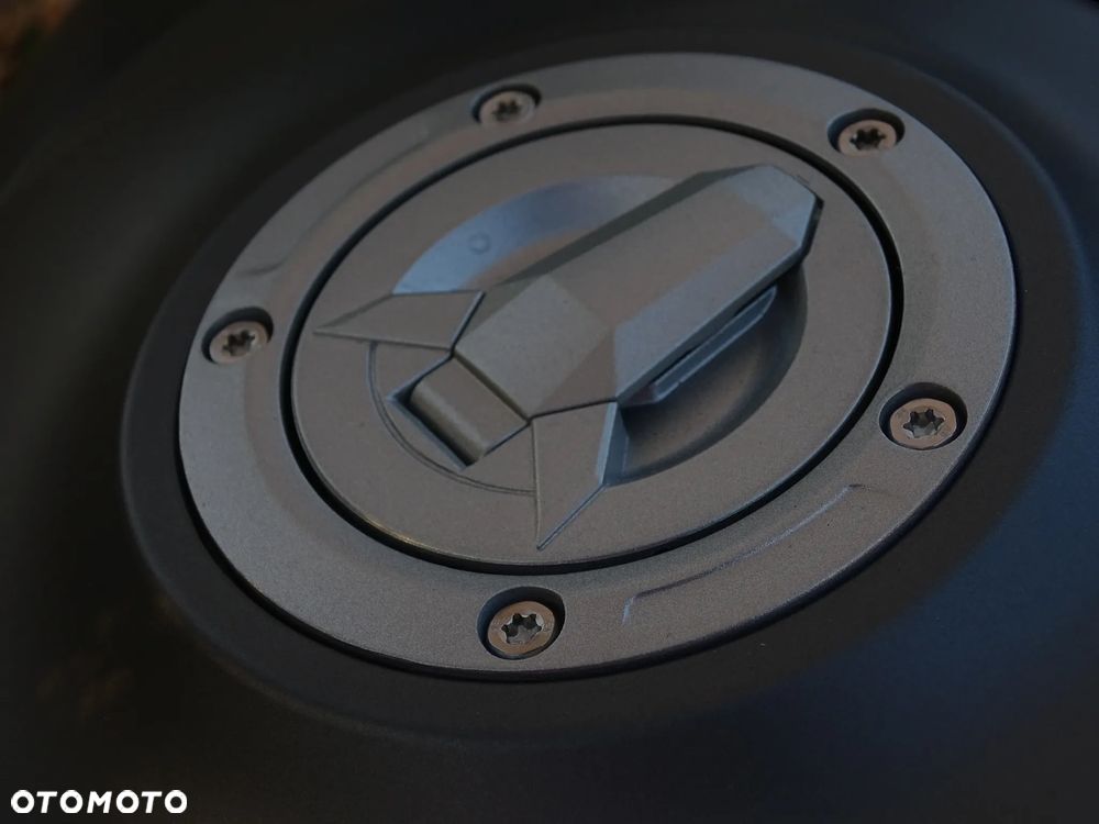 QJMOTOR SVT 650X - 27