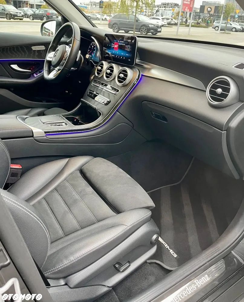 Mercedes-Benz GLC 300 e 4-Matic - 9