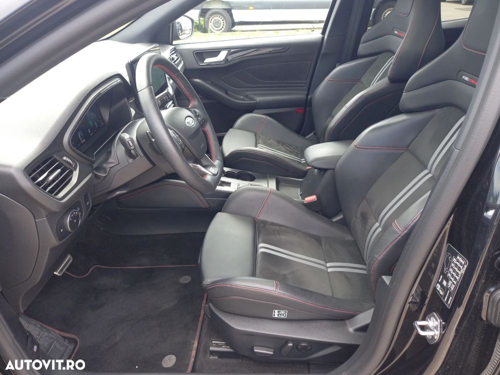 Ford Focus - 12