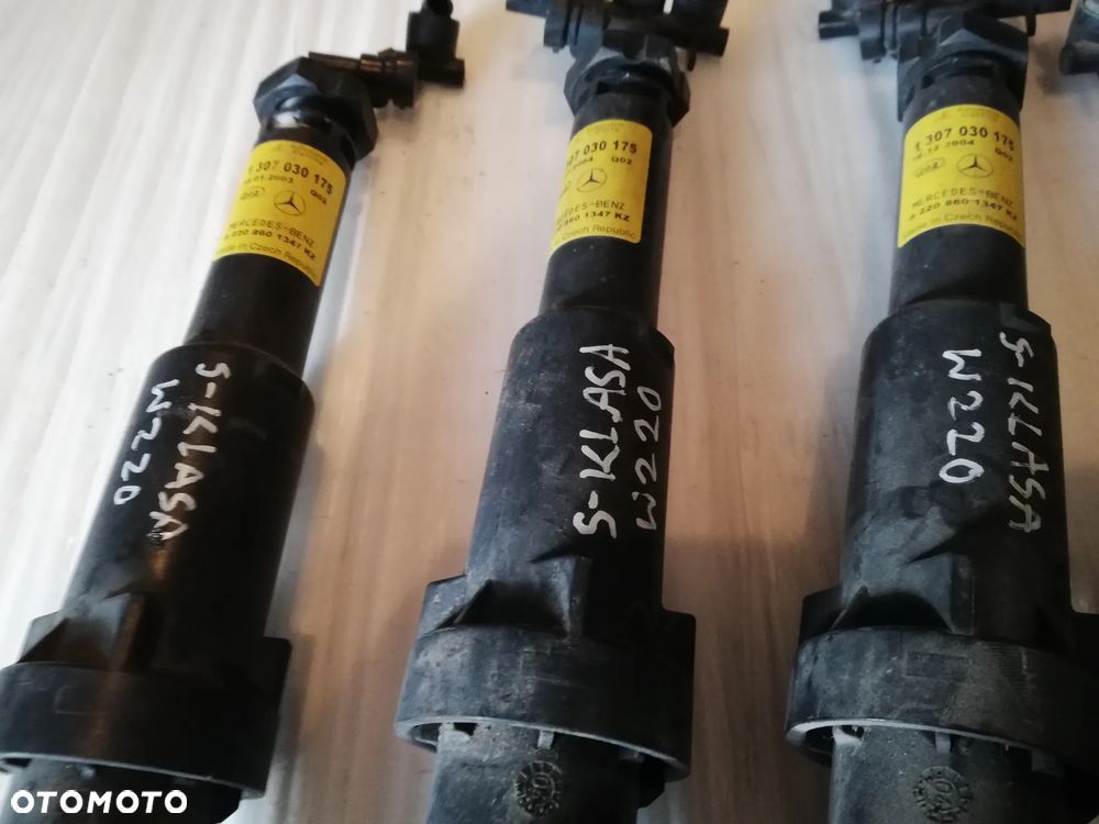 Spryskiwacz reflektora Mercedes-Benz S W220 1307030175 A2208601347 - 3