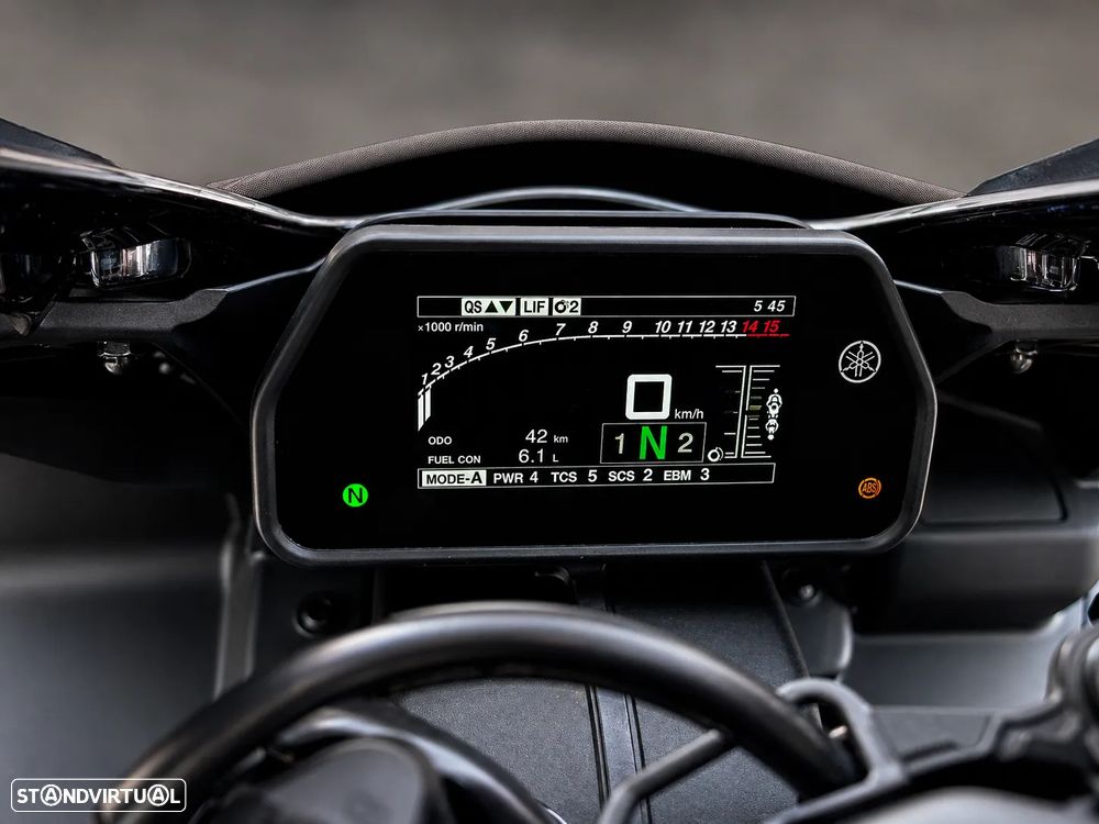 Yamaha YZF R1 - 2
