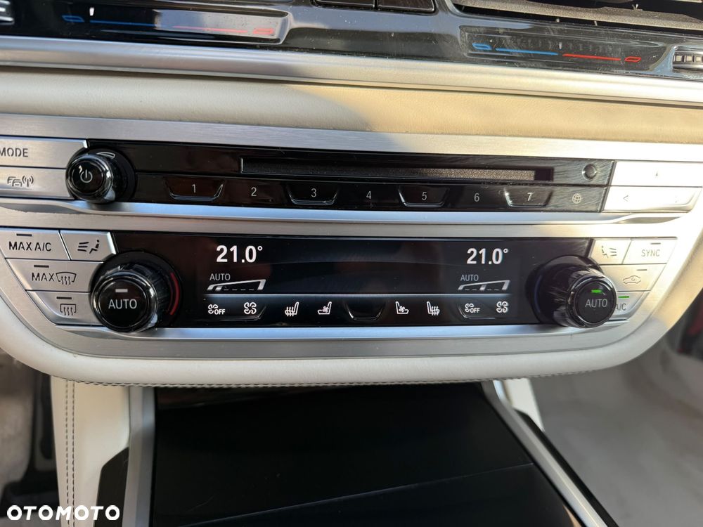 BMW Seria 7 740Ld xDrive - 24