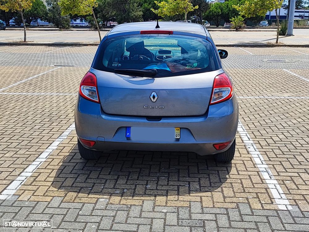 Renault Clio 1.2 16V Confort - 3