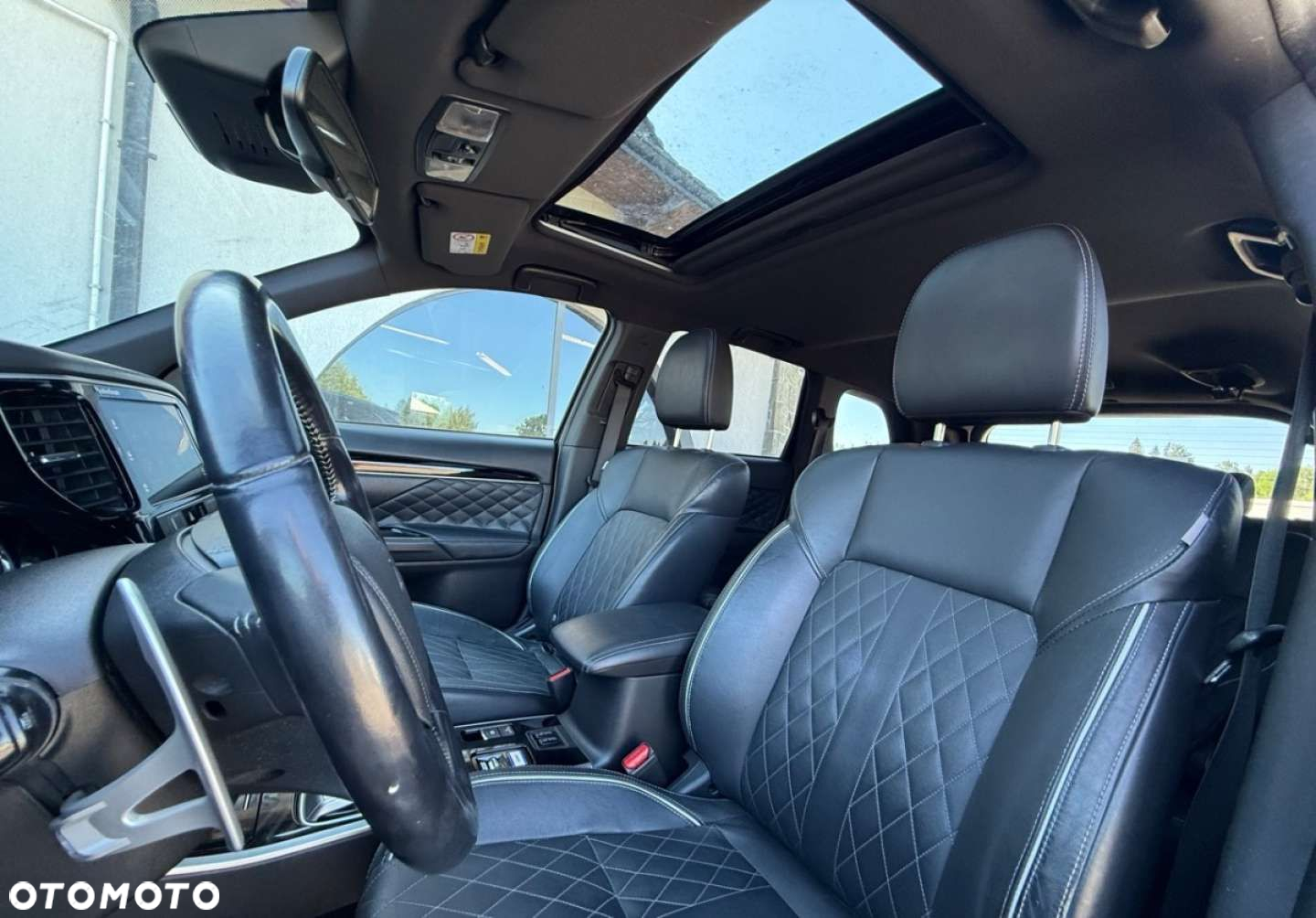 Mitsubishi Outlander - 14